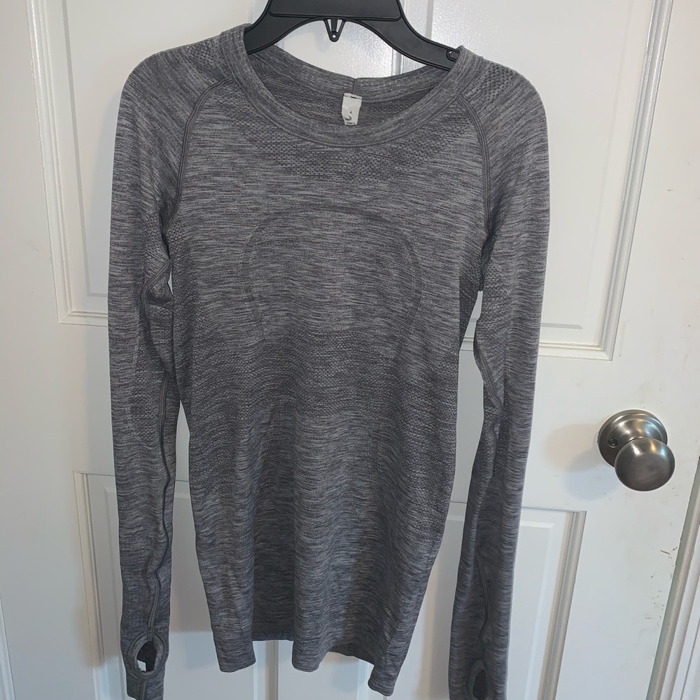 Lululemon swiftly tech SS crew